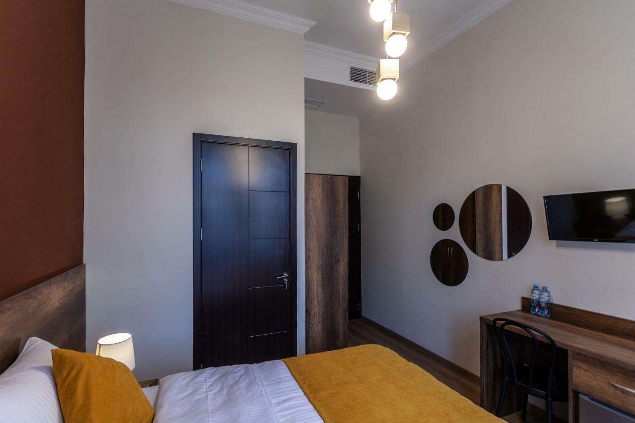 Hotel Avenue 106 Tbilisi Exterior photo