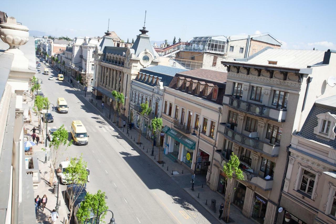 Hotel Avenue 106 Tbilisi Exterior photo
